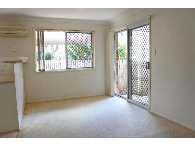 2/5 Dawson Street, Yeronga QLD 4104