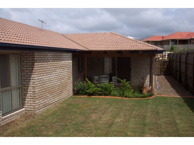 8 Appleton Street, Carindale QLD 4152