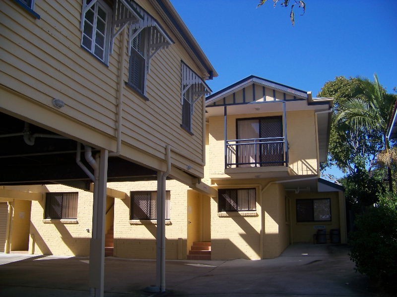 4/41 Robinson Street, Coorparoo QLD 4151