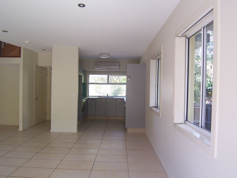 4/38 Waratah Street, Carina QLD 4152