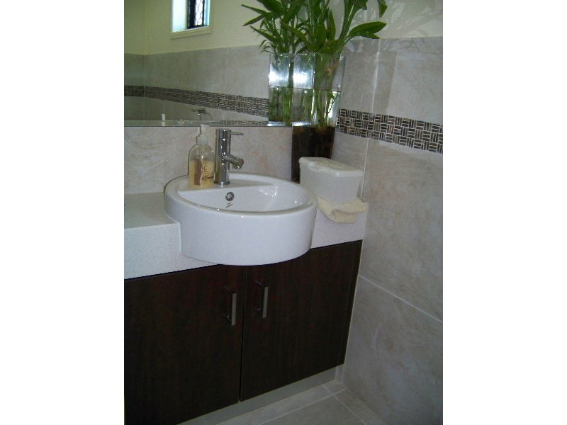 64 Greens Road, Coorparoo QLD 4151