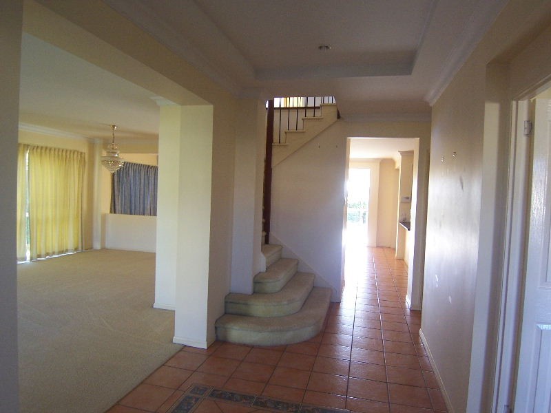 47 Kauri Street, Carindale QLD 4152