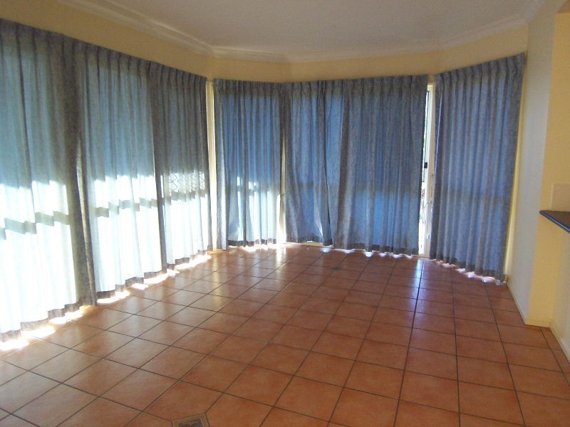 47 Kauri Street, Carindale QLD 4152