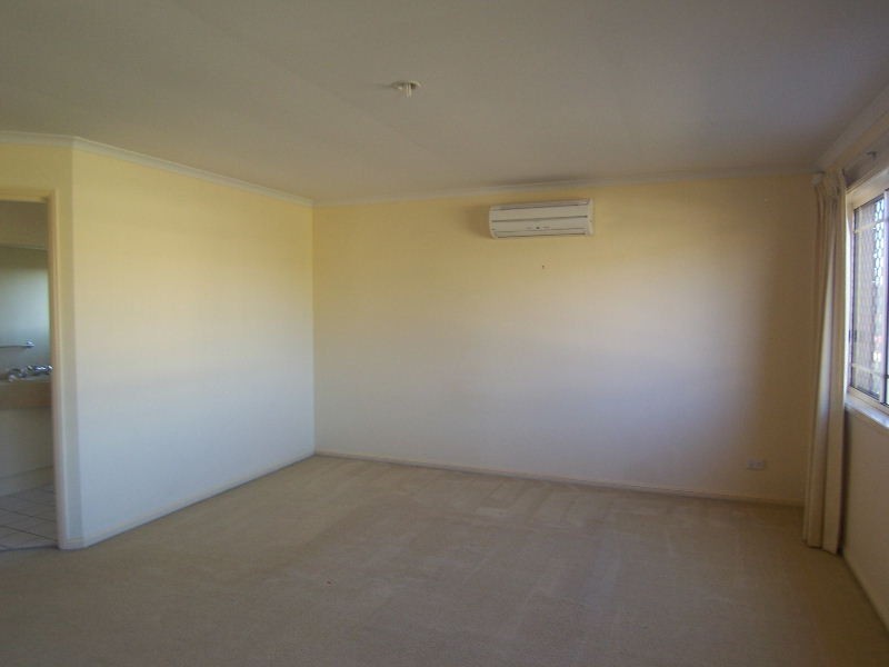 47 Kauri Street, Carindale QLD 4152