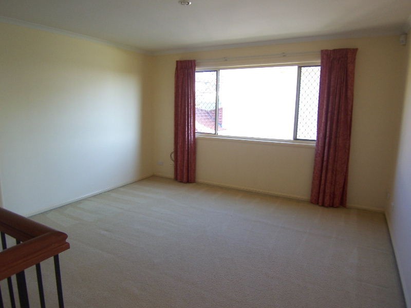 47 Kauri Street, Carindale QLD 4152