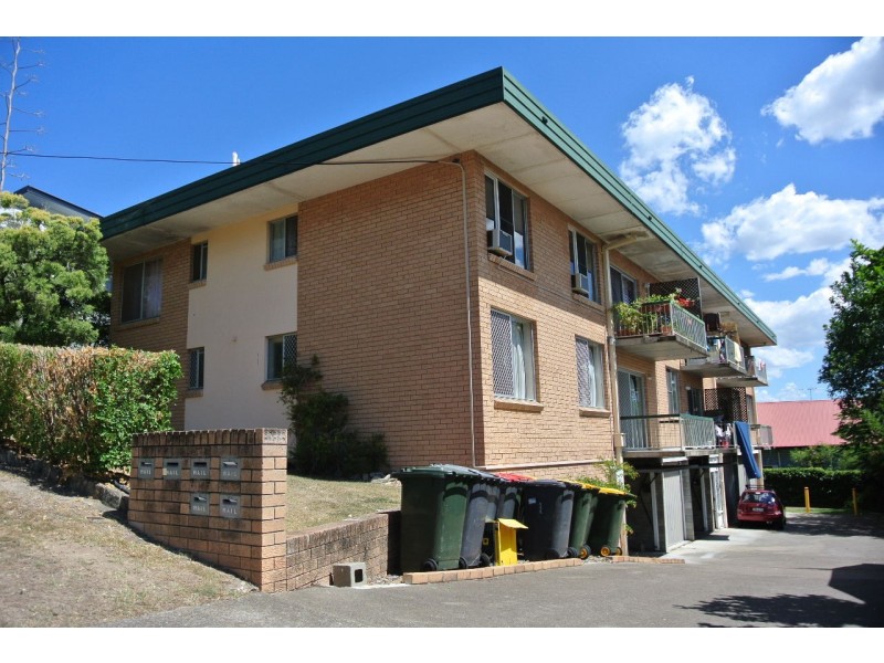 1/23 Holland Street, Greenslopes QLD 4120