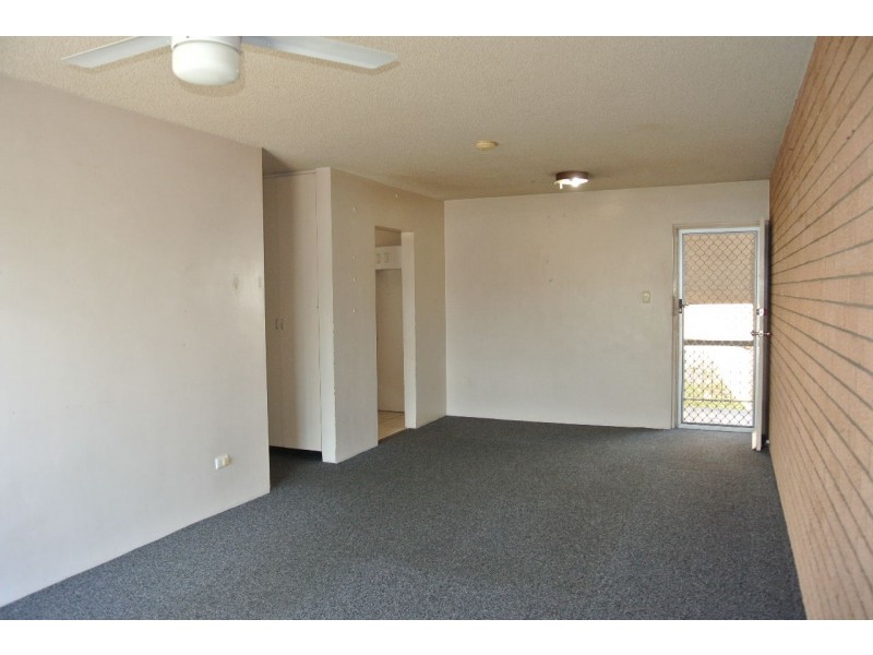 1/23 Holland Street, Greenslopes QLD 4120