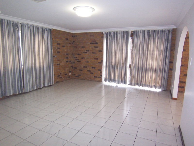 12 Lindisfarne Street, Carindale QLD 4152