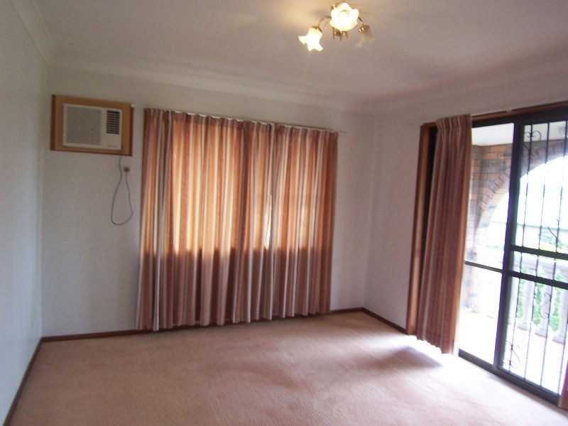 12 Lindisfarne Street, Carindale QLD 4152