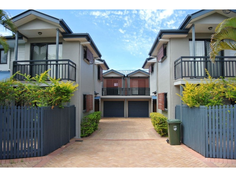 4/31 Dickenson Street, Carina QLD 4152