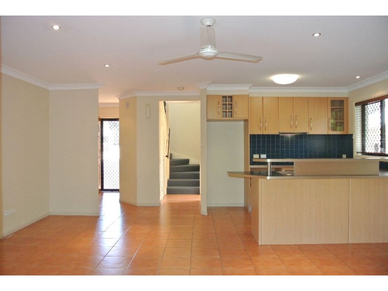 4/31 Dickenson Street, Carina QLD 4152