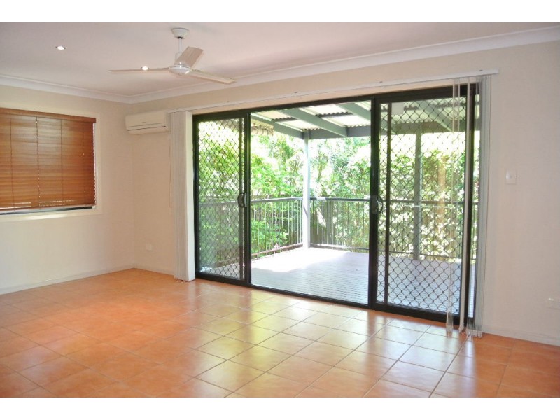 4/31 Dickenson Street, Carina QLD 4152