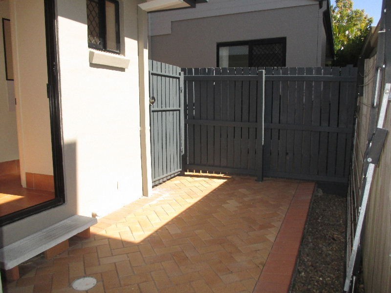 4/31 Dickenson Street, Carina QLD 4152