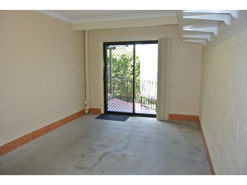 4/31 Dickenson Street, Carina QLD 4152