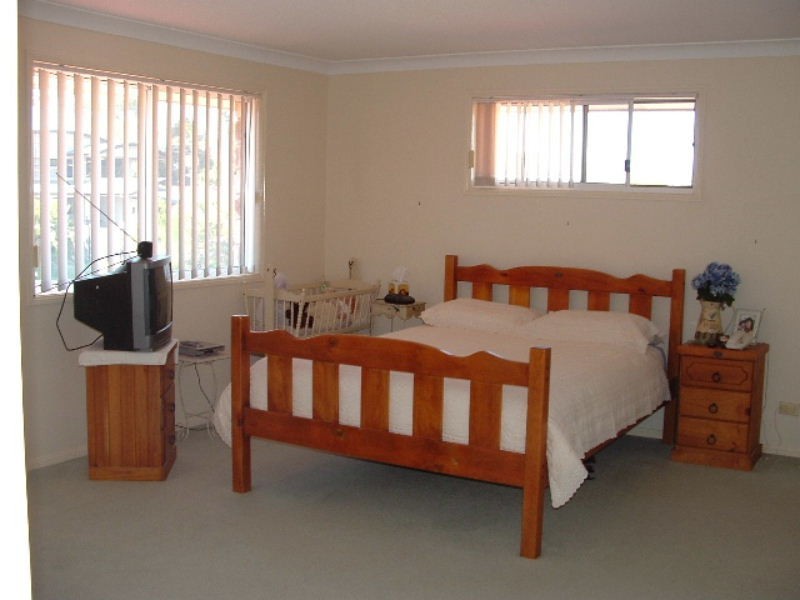 82 Barron Road, Birkdale QLD 4159