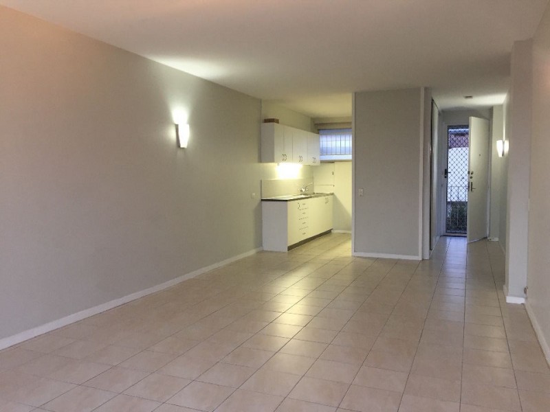 10/223 Cavendish Road, Coorparoo QLD 4151