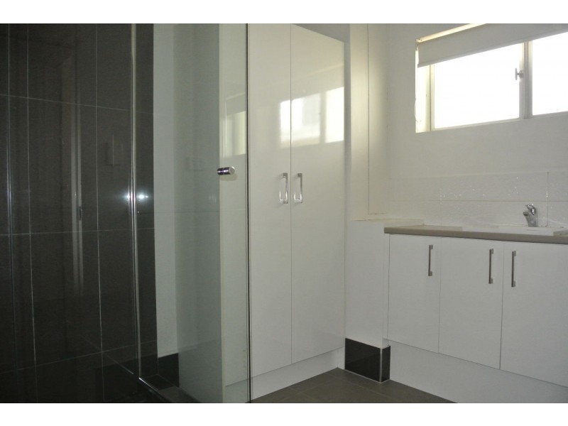 2/338 Cavendish Road, Coorparoo QLD 4151