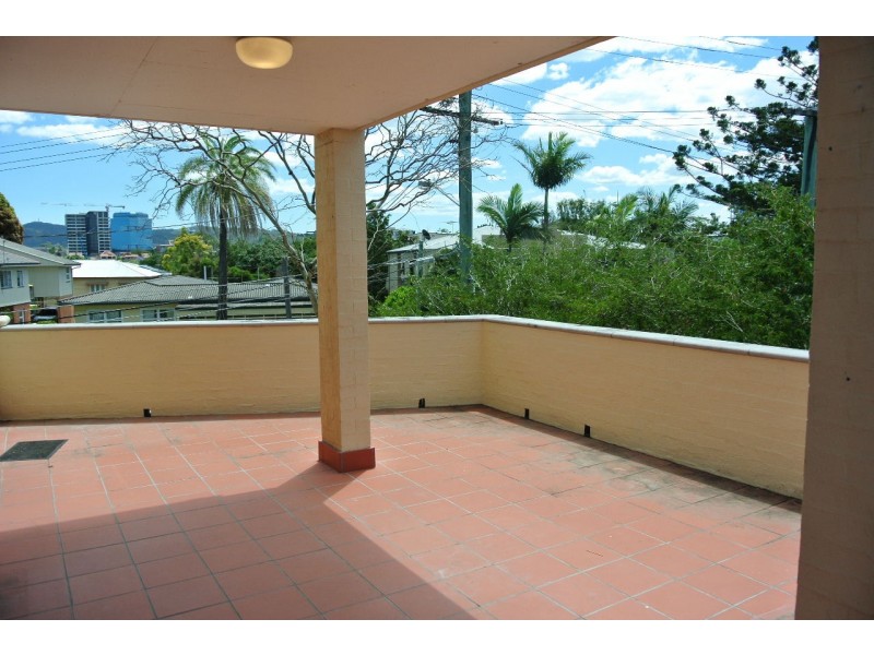 2/1 Gray Road, West End QLD 4101