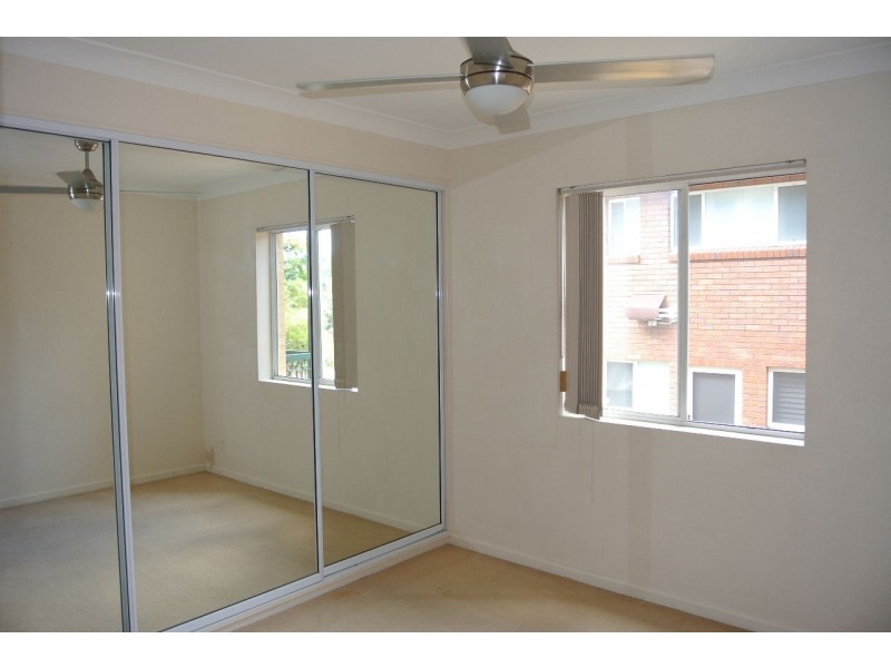 2/1 Gray Road, West End QLD 4101