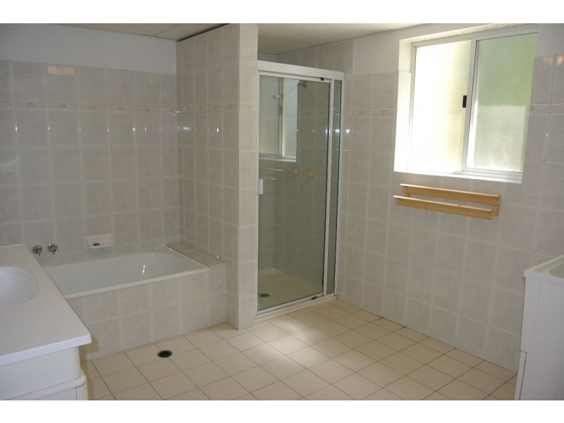 2/1 Gray Road, West End QLD 4101