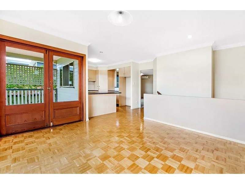 56 Akala Street, Camp Hill QLD 4152