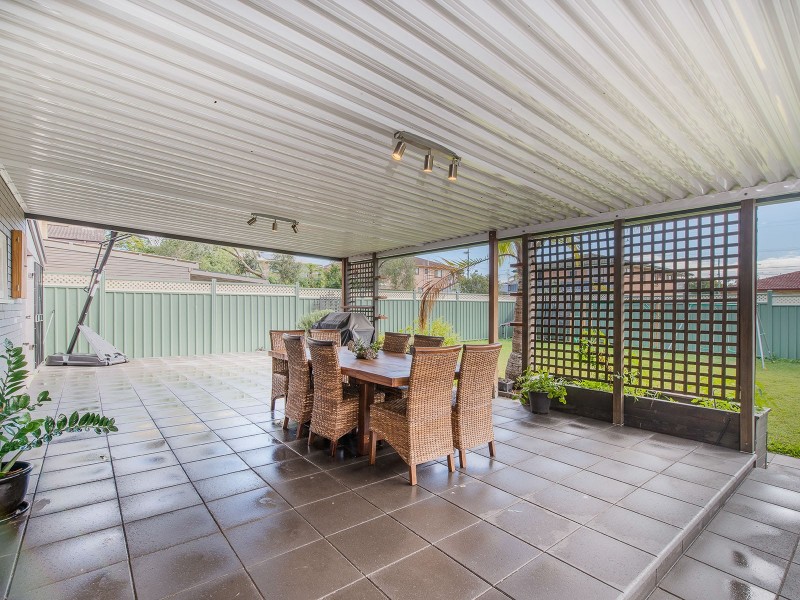 10 Leeton Street, Carina QLD 4152