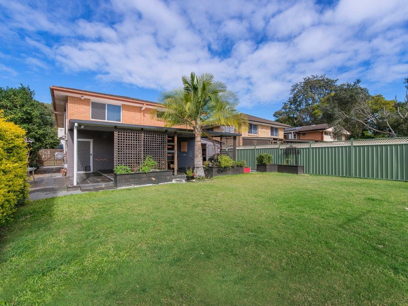 10 Leeton Street, Carina QLD 4152