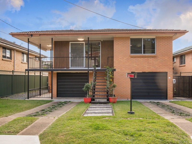 10 Leeton Street, Carina QLD 4152