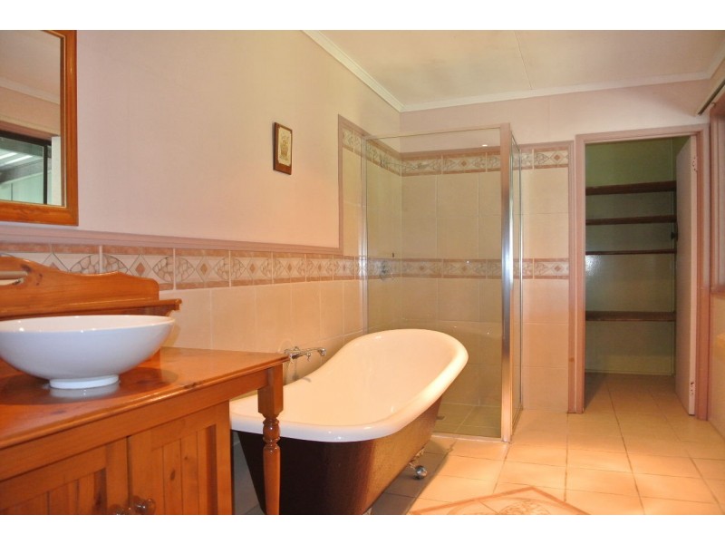 16 John Street, Thorneside QLD 4158