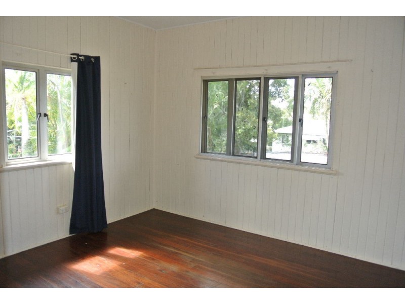 7 Dickenson Street, Carina QLD 4152