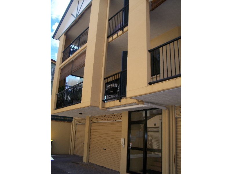 4/64 Longlands Street, East Brisbane QLD 4169