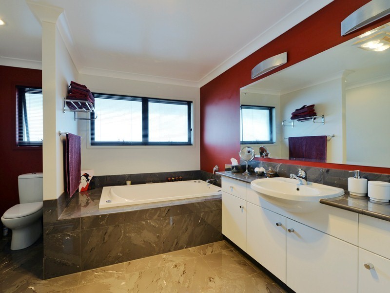 29 Pavo Street, Camp Hill QLD 4152