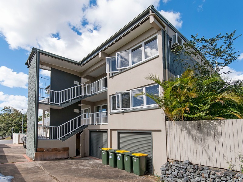 2/845 Logan Road, Holland Park West QLD 4121