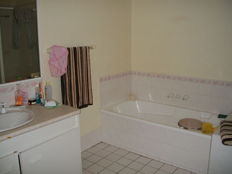 2/76 Clarendon Street, East Brisbane QLD 4169