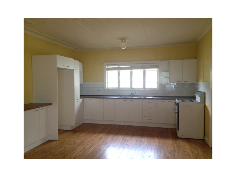 25 The Promenade, Camp Hill QLD 4152