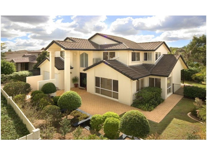 32 Amersham Crescent, Carindale QLD 4152