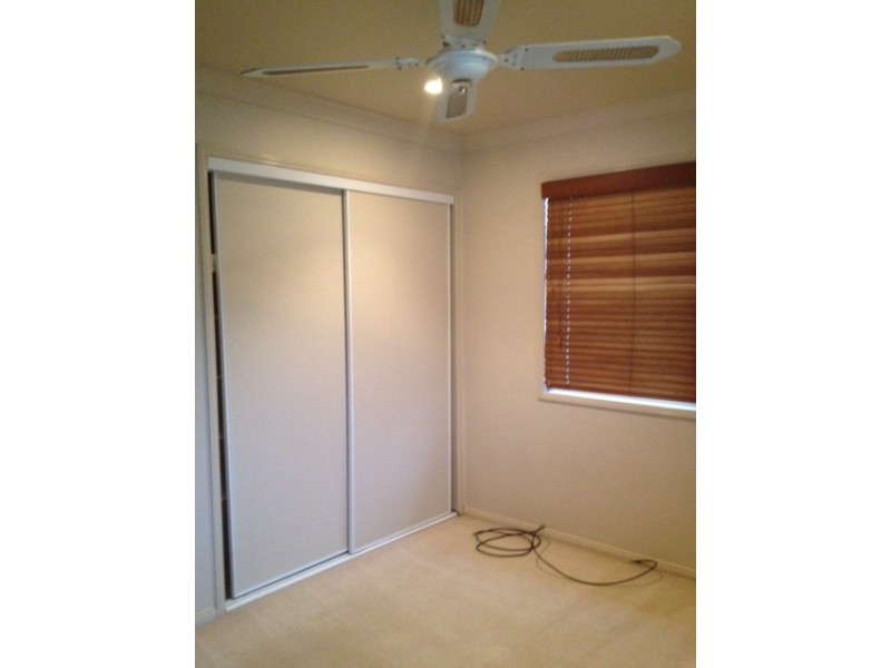 32 Amersham Crescent, Carindale QLD 4152