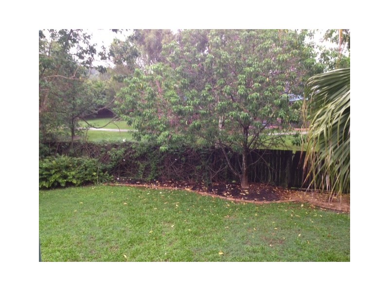 32 Amersham Crescent, Carindale QLD 4152