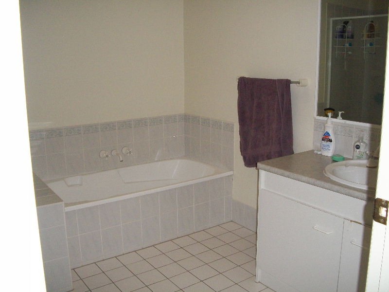 1/76 Clarendon Street, East Brisbane QLD 4169