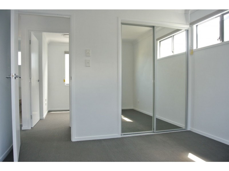 1/19 Waratah Avenue, Carina QLD 4152