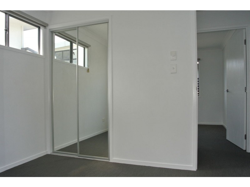 1/19 Waratah Avenue, Carina QLD 4152