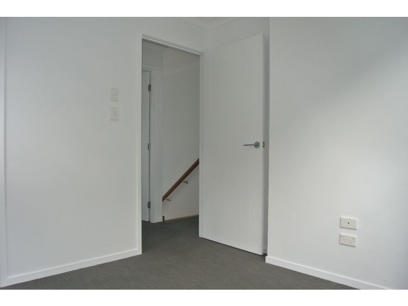 1/19 Waratah Avenue, Carina QLD 4152