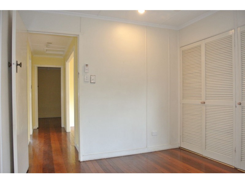 8 Dowrie Street, Upper Mount Gravatt QLD 4122