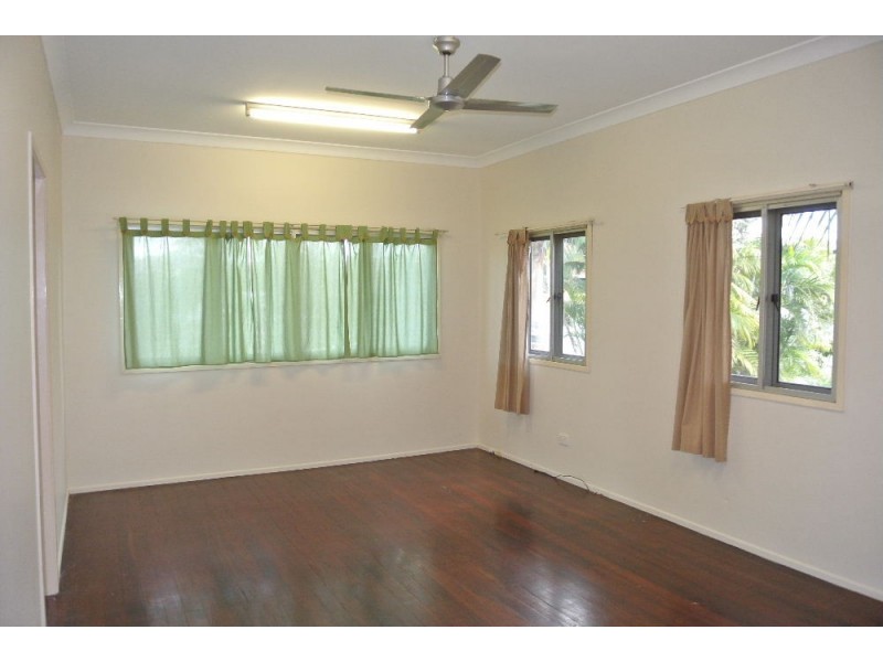 7 Dickenson Street, Carina QLD 4152