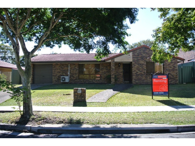 384 Winstanley St, Carindale QLD 4152