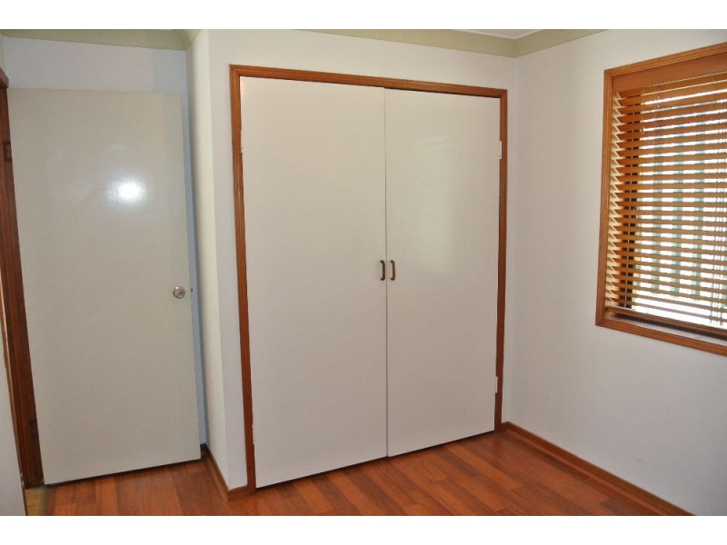 384 Winstanley St, Carindale QLD 4152