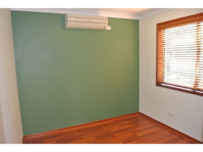 384 Winstanley St, Carindale QLD 4152