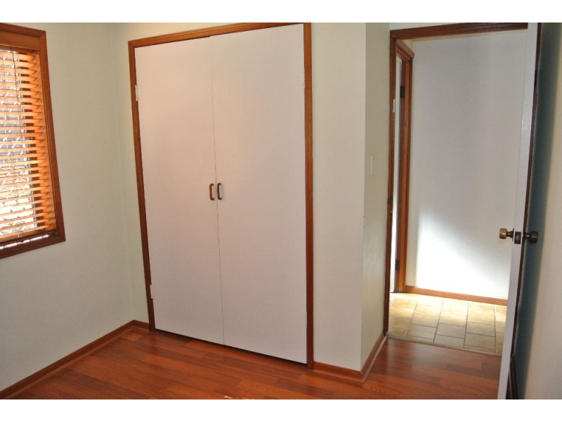 384 Winstanley St, Carindale QLD 4152