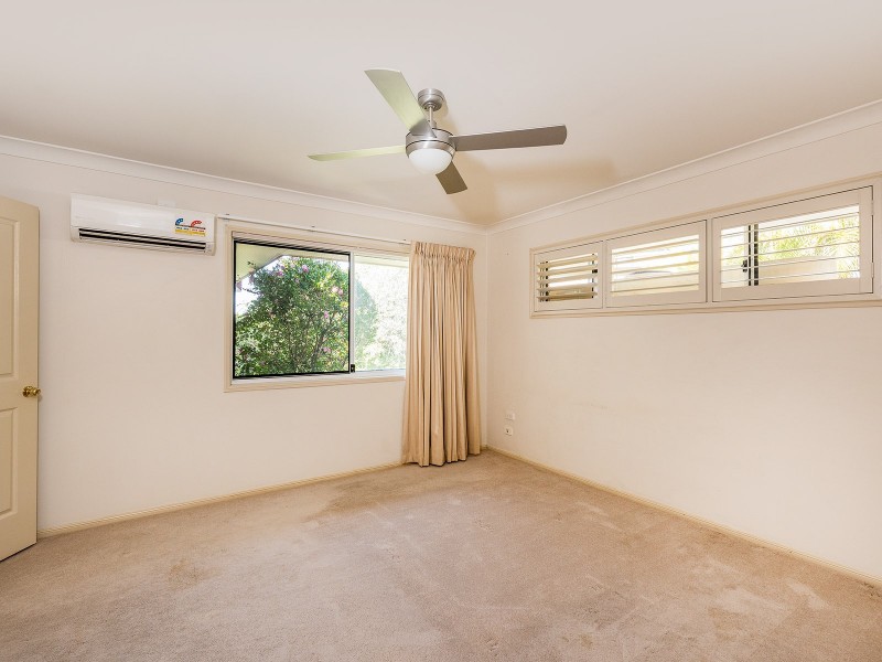 59 Oakley Street, Carindale QLD 4152