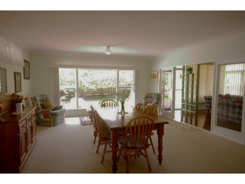230 Chatsworth Road, Coorparoo QLD 4151